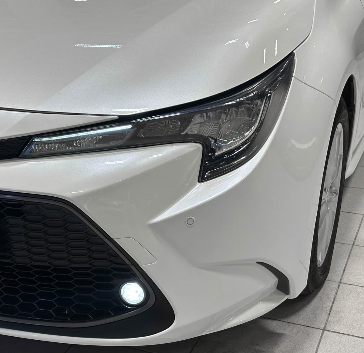 Toyota Corolla Touring - 3